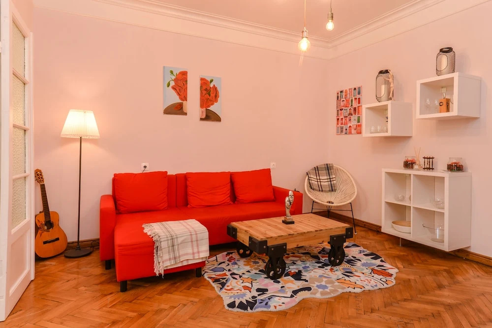 FM Deluxe 2-BDR Apartment - La La Land