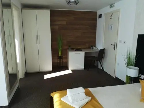 Hotel Bor
