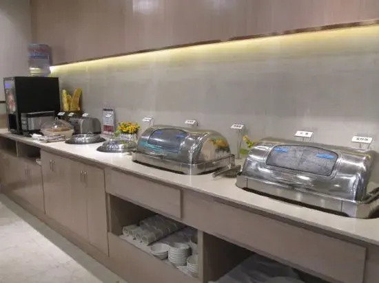 Home Huayi Hotel (Liaocheng Gaotang Yizhong)