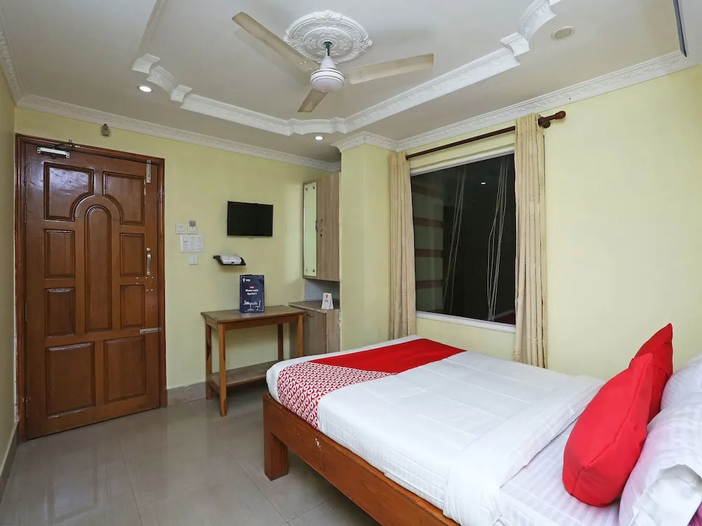 OYO 11488 Hotel Subham Palace