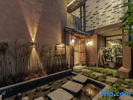 Yangheguang Yinshe Courtyard (Dali Ancient City)