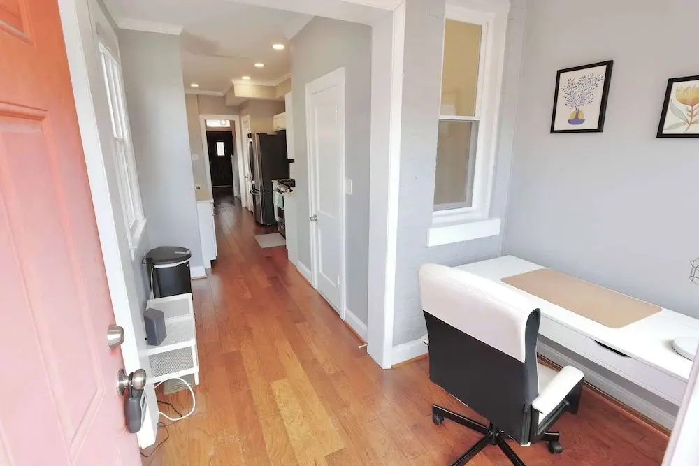 Terrific Family Townhouse + Parking x 2 Cars