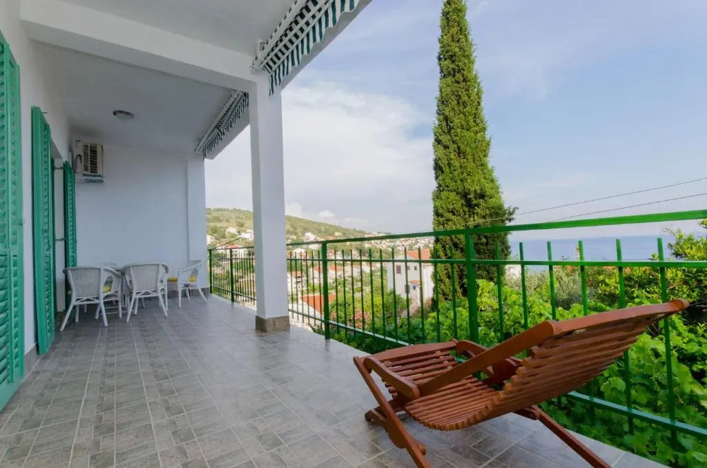 Vinko - 80 m From Beach - A2