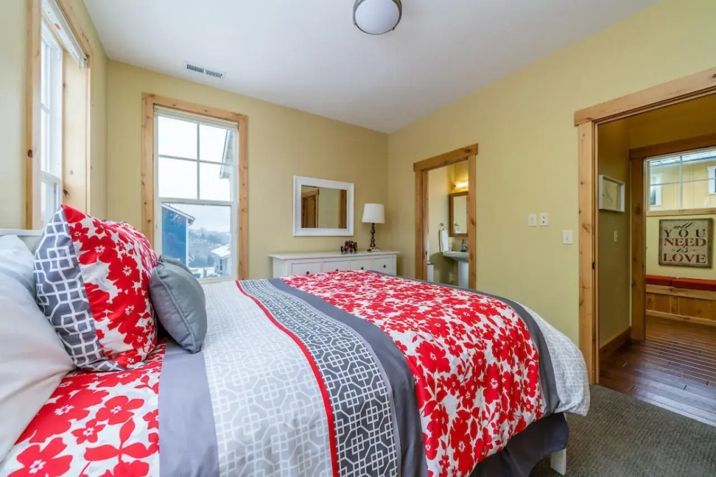 Cabernet Cottage & Carriage House #8CH