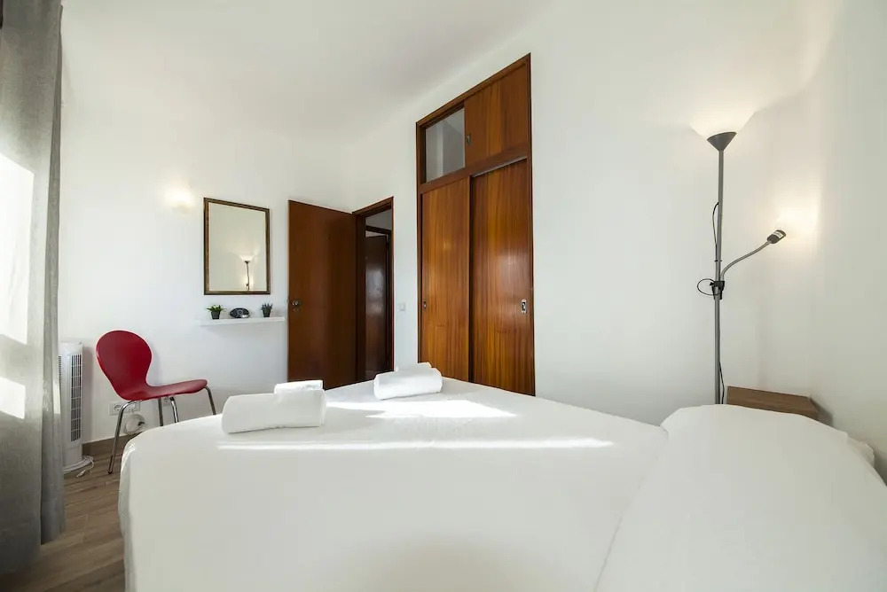 A38 - Rising Sun Top-Floor Flat
