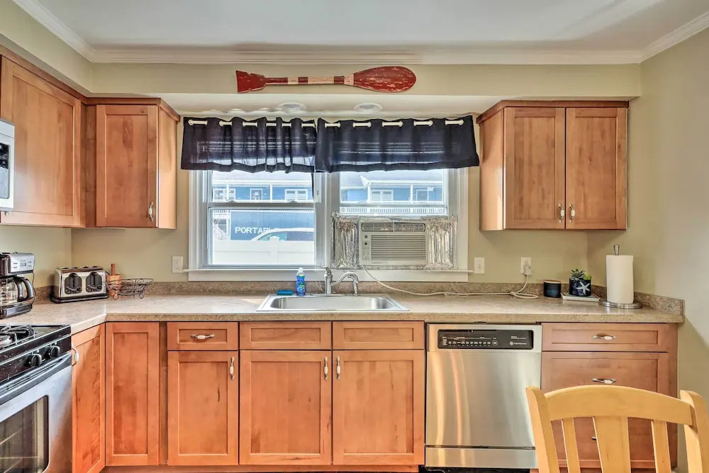 Bay Access: 'the English Condo' in Ocean City