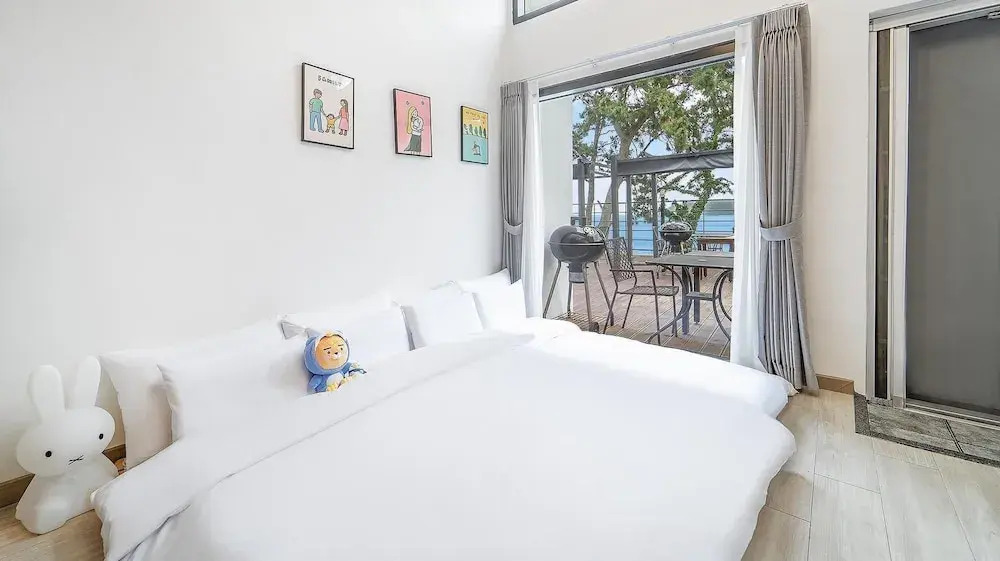 Yeosu Sea&Blue Family Pension