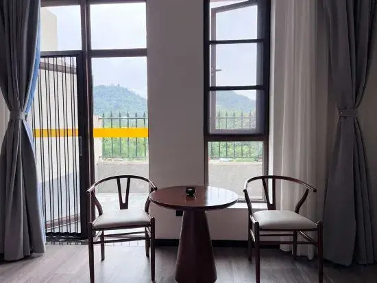 Qingcheng Tianren Hotel