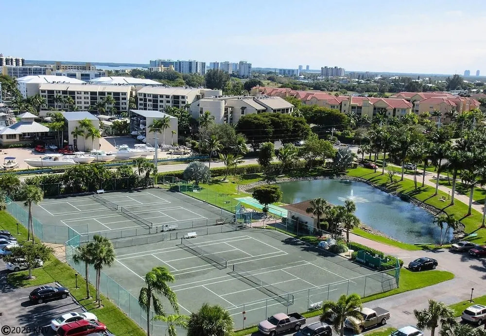 Estero Beach & Tennis 206b 1 Bedroom Condo