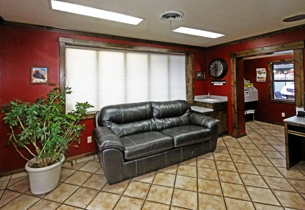 Bowen Motel