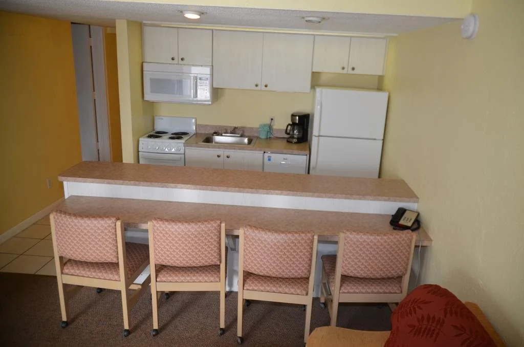 Holiday Shores Beach Club