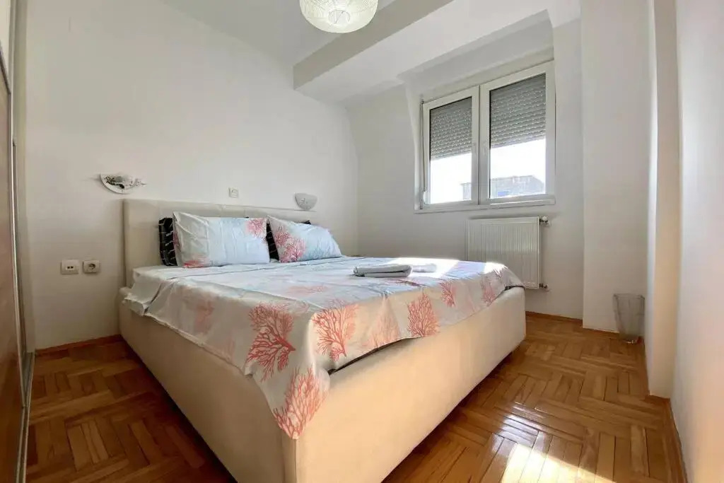 Matea's Appartment 0.8km to center private parking