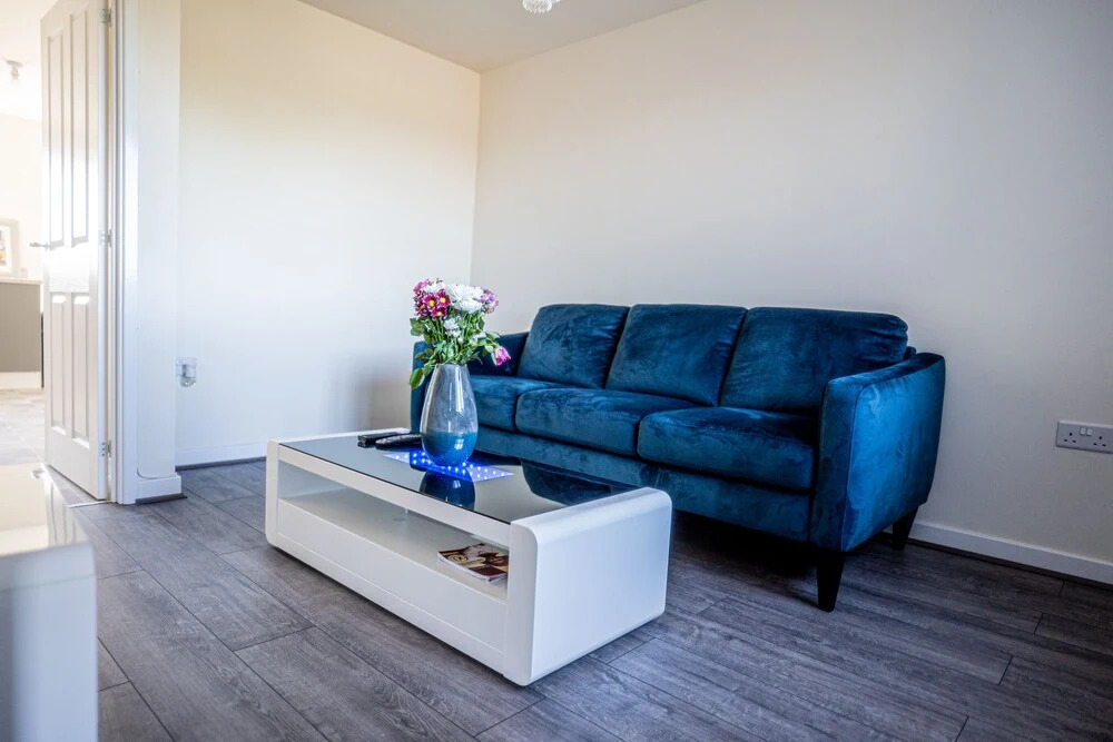 2-bed House With Canal View, Garden & Petsok