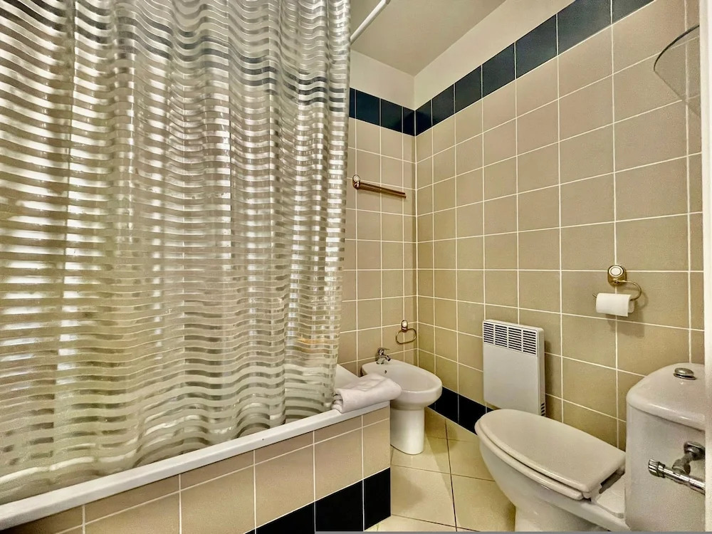 2 Rooms in Luxury Residence Bordering Monaco