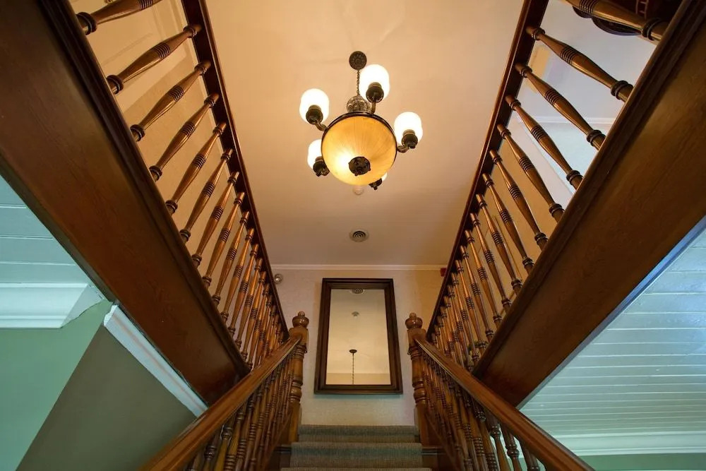 Maplewood Hotel