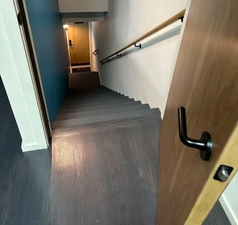 New! Modern Scandinavian Loft in Old Town Square