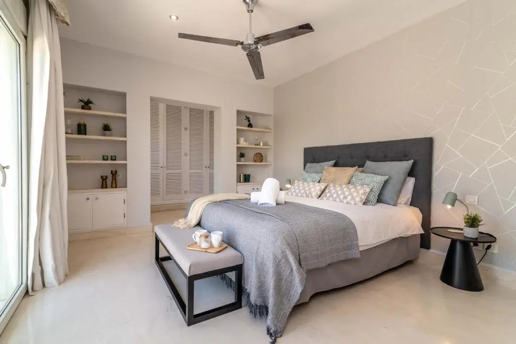 VACATION MARBELLA I Guadalmina Golf Front Villa, Private Pool, Cinema Room, TOP location, Close to the Beach and Puerto Banus