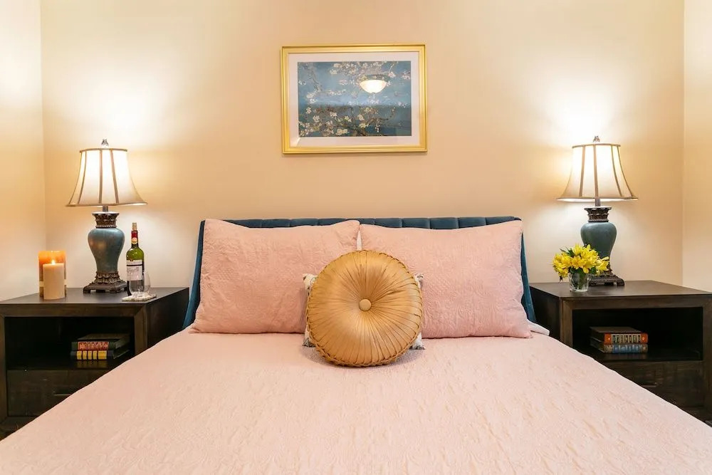Designer Newly Renovated 1BR in Aspen