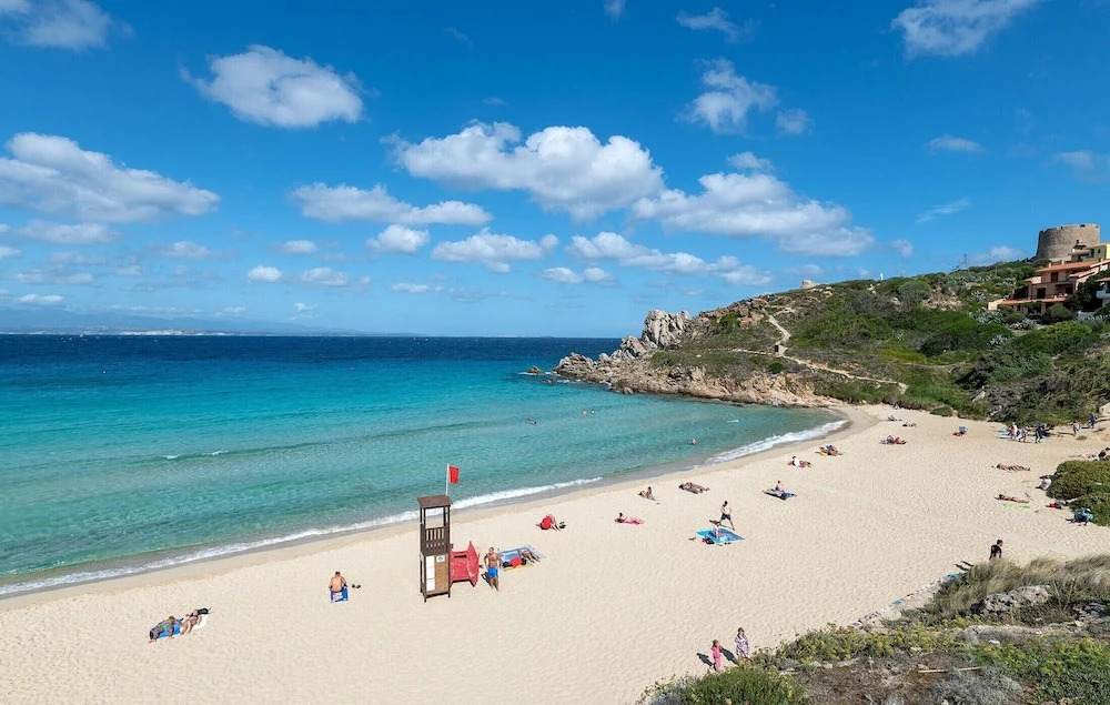 Glorious Residence Le Pavoncelle one Bedroom Sleeps Four Num1452