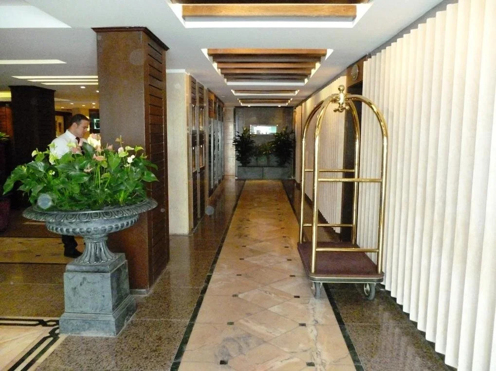 Al Bustan Hotel