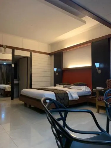 Honeybee Resorts