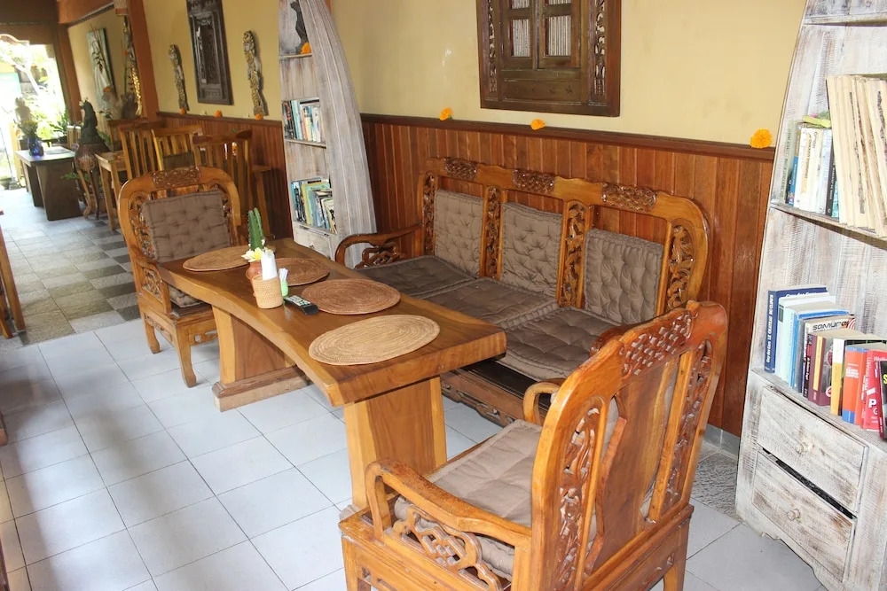 Gustis Garden Bungalows