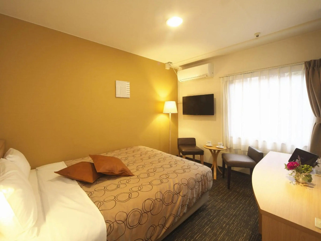 Yokohama Heiwa Plaza Hotel