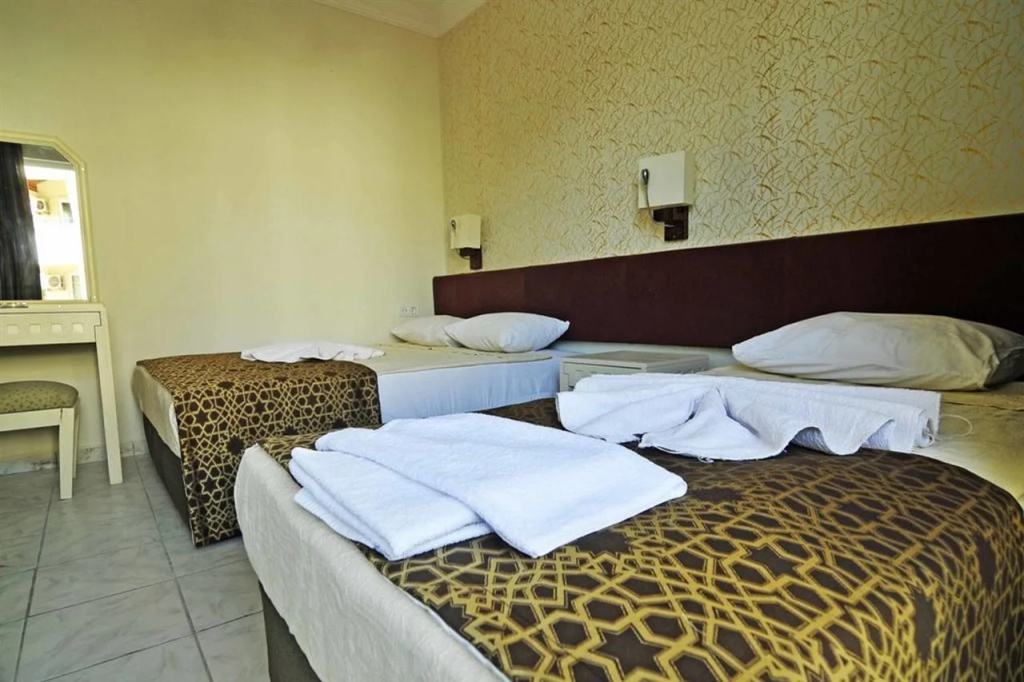Sun Kiss Hotel