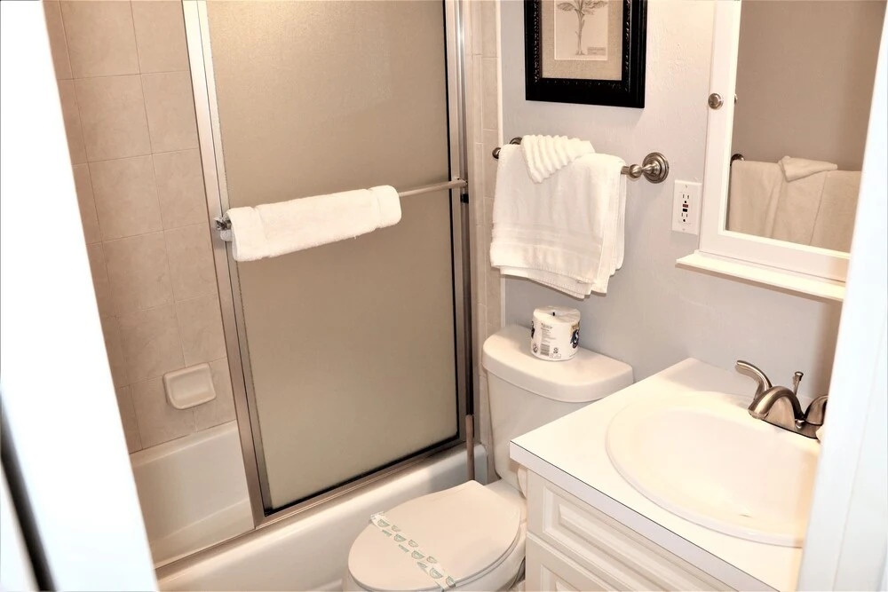 Jamaica Royale 203 Updated With A View! 2 Bedroom Condo