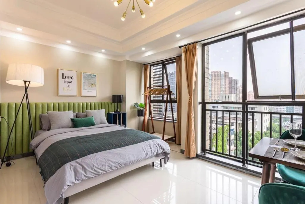 Wuhan Hongshan·Guanggu Square· Locals Apartment 00157650