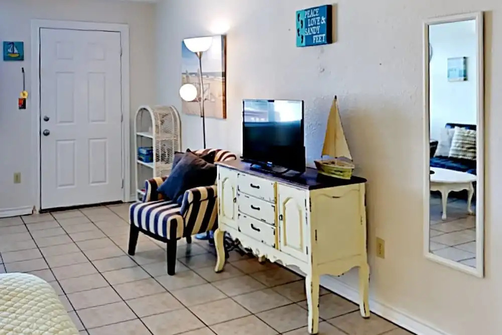 124 Sea Breeze Island Time - One Bedroom Condo