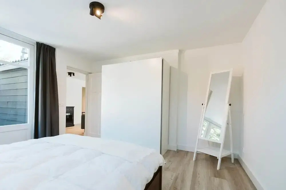 Modern Holiday Home With Spacious Garden and Terrace Suitable for 5 People
