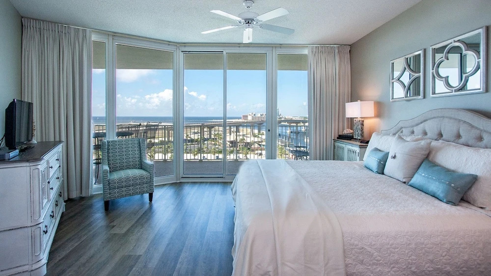 Fantastic Two Bedroom/two Bathroom - Unit Crb0816