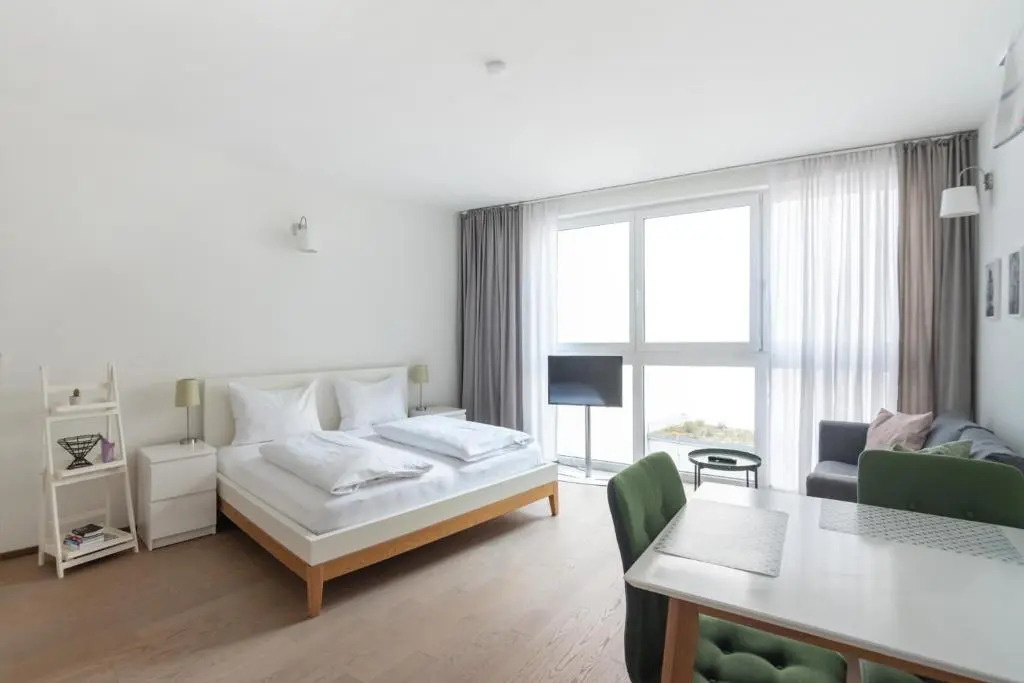 Quiet and cozy apartment next to Mariahilfer Strasse and Naschmarkt with AC