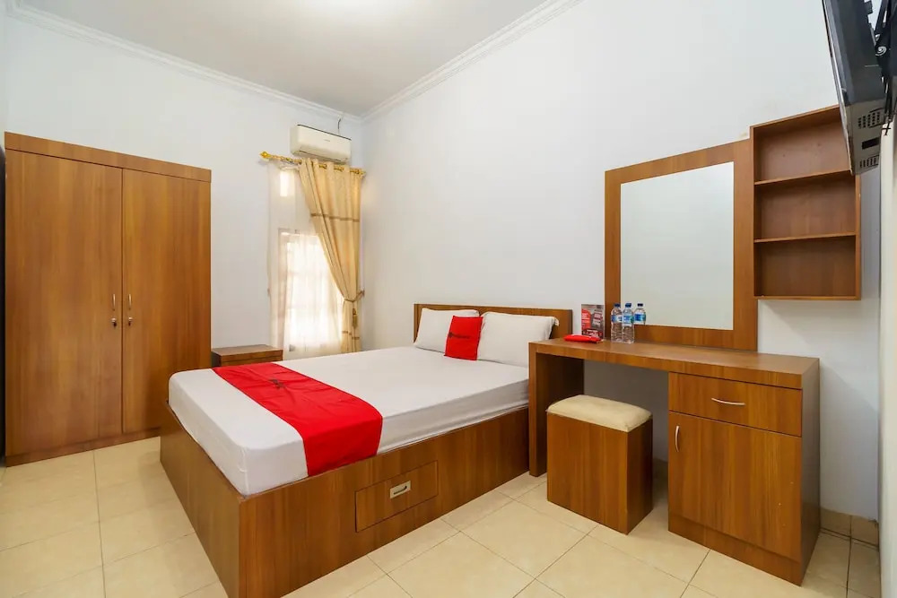 RedDoorz Syariah@Jalan Dr Mansyur Medan