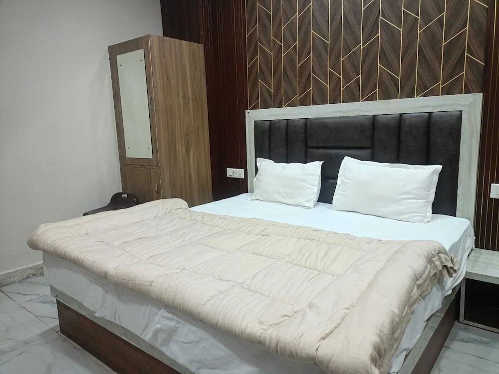 Hotel Jay Palace