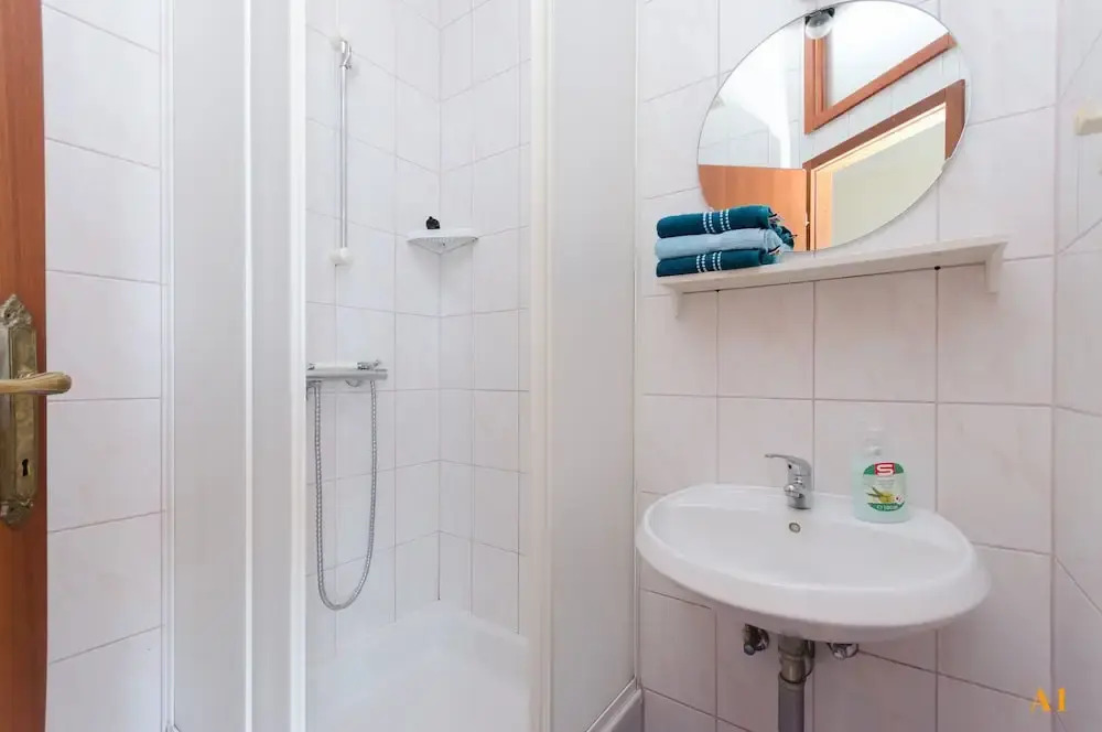Apartments and Room Drazen