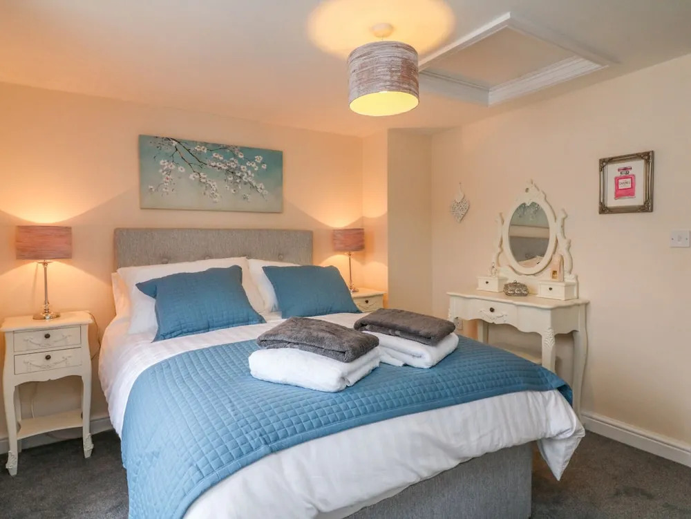Cedarwood Cottage