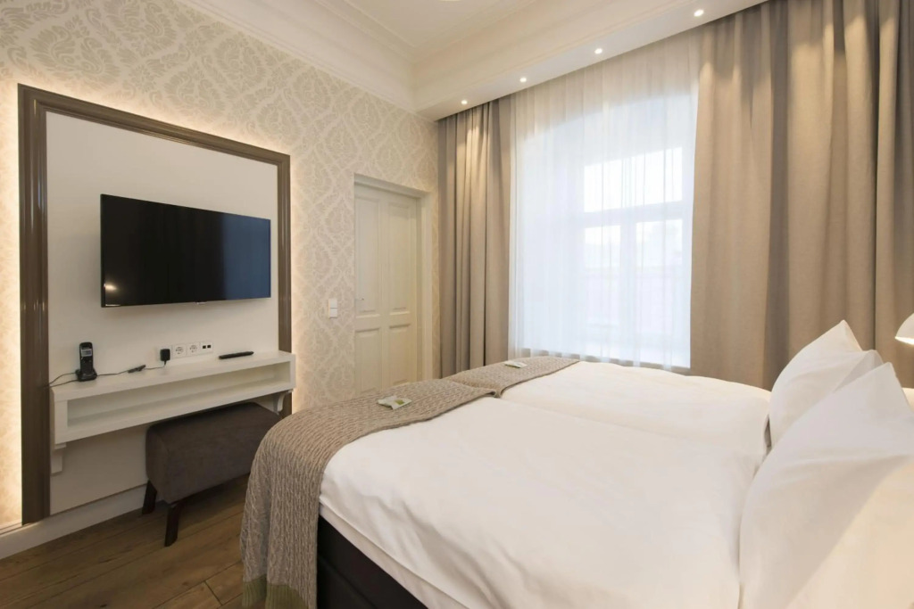 Lydia Hotel