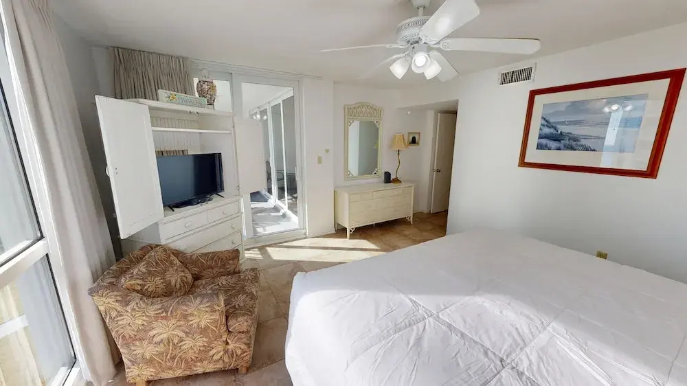 Shoreline Towers 2052 2 Bedroom Condo