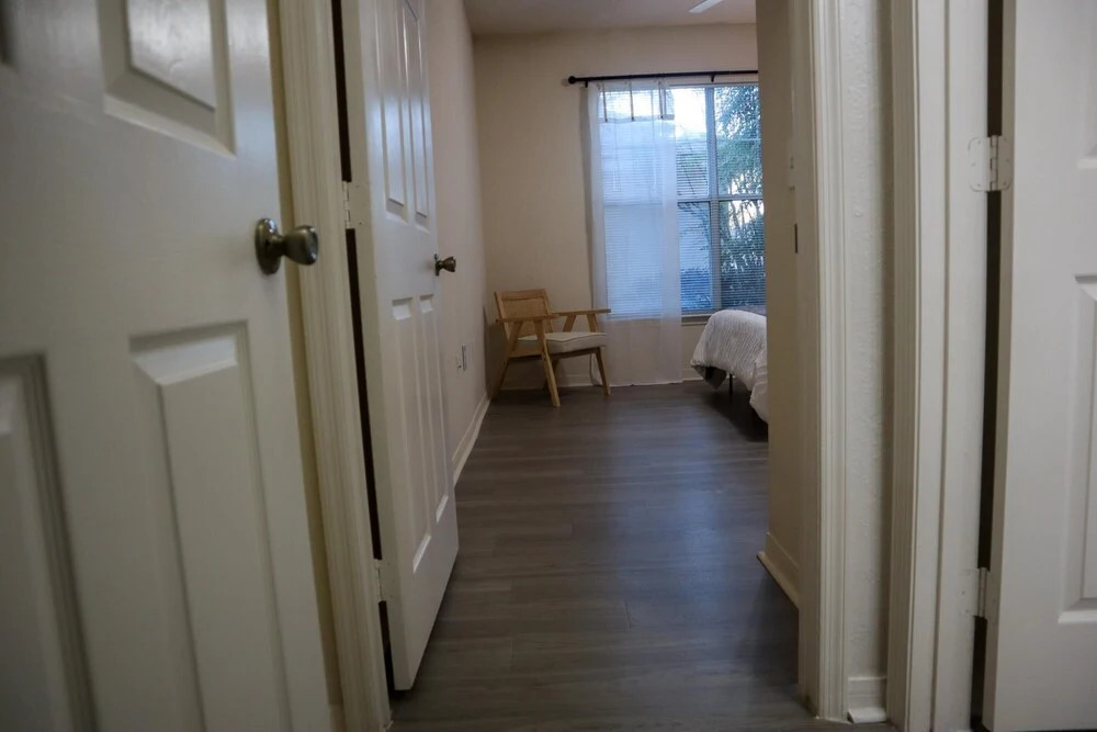 Great location and upgraded apartment!