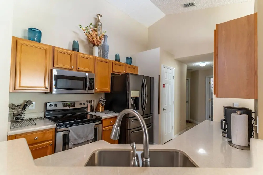 8538 Emerald Island