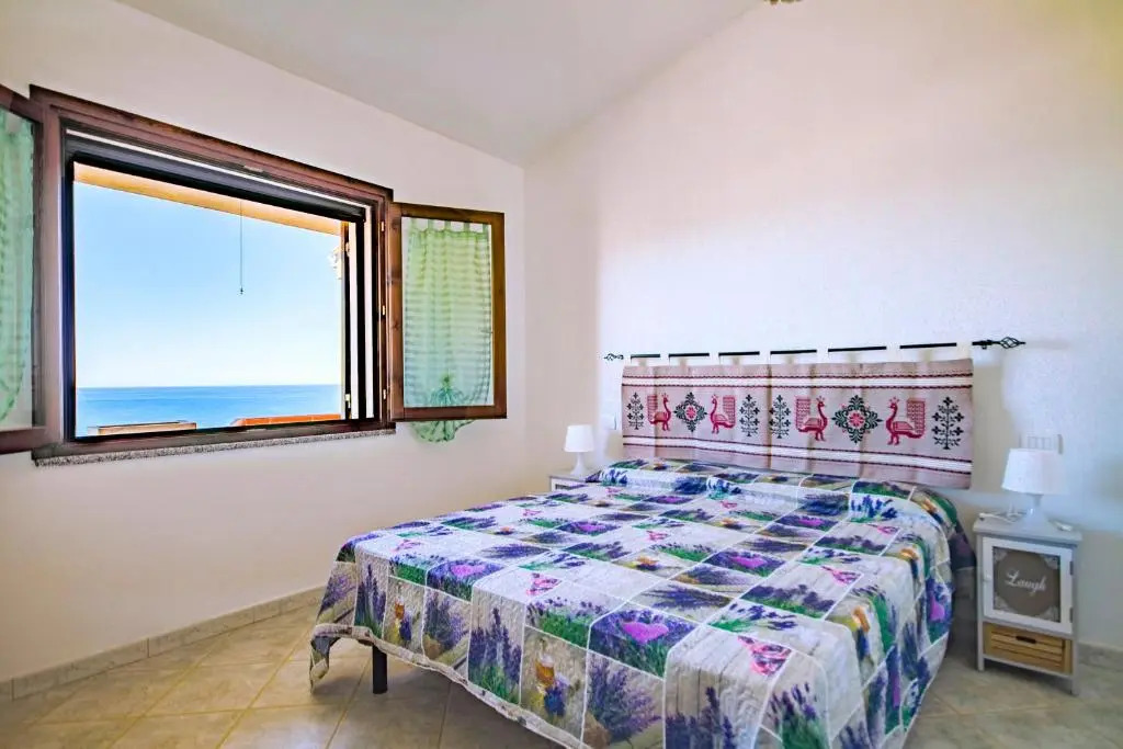 CASA VITALIA- SUPER Vista Mare-2 camere -Giardino-BBQ - WiFi FREE-Parcheggio