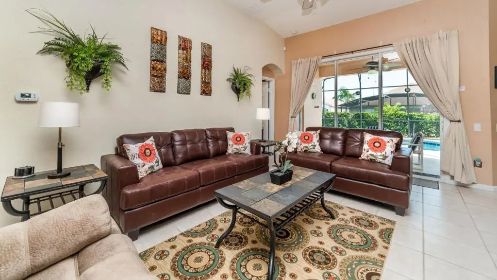 8157 Fan Palm Way