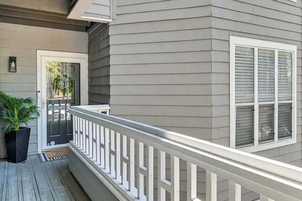 Waterfront Lake Norman Retreat w/ Balcony
