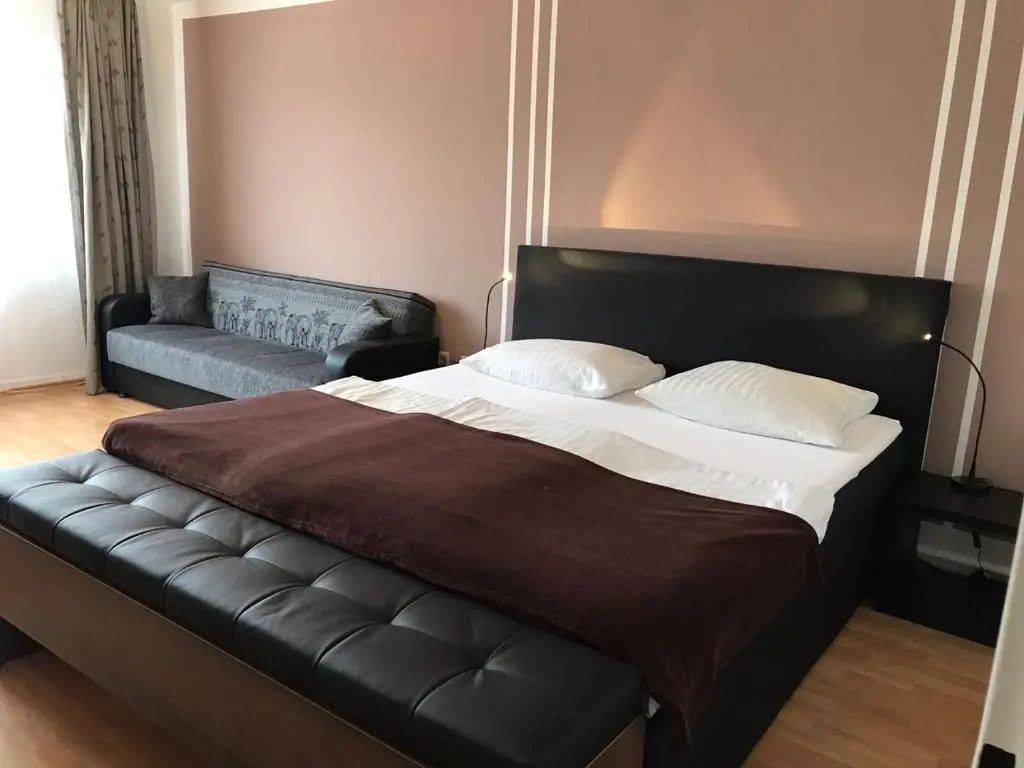 Altstadthotel Hayk am Rhein