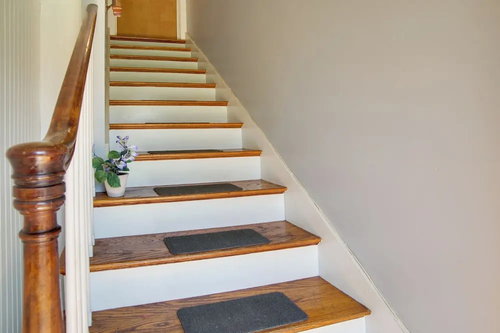 Romantic Cape Cod Beach Retreat 1 Mi to the Ocean
