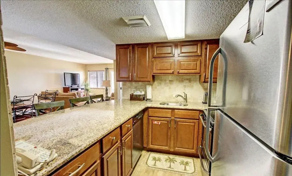 Gulf Shore Condo #119 - 2 Br condo by RedAwning