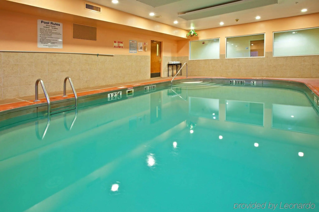 Holiday Inn Express & Suites Harrison by IHG