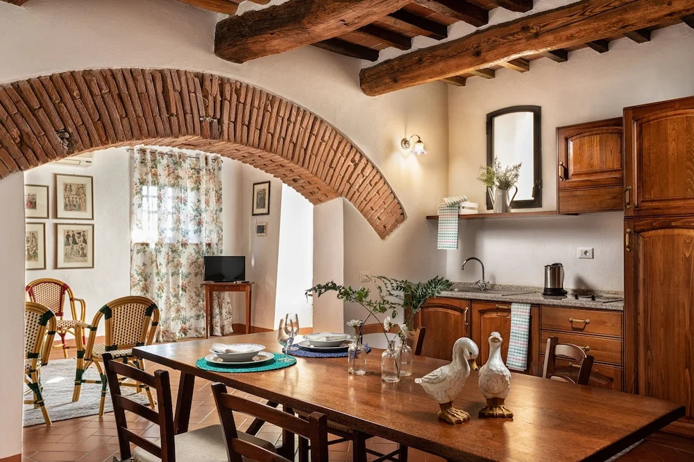 Agriturismo La Papessa - Fattoria Montecchio